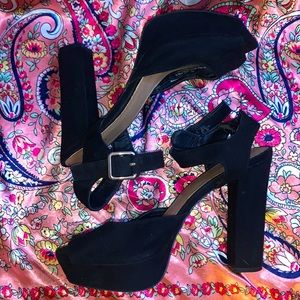 Suede open toed thick high heels with ankle strap